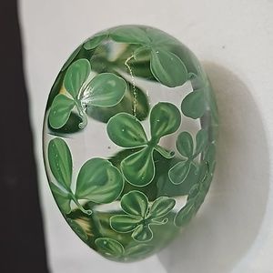 Ekenas Clover Glass EGG Paperweight